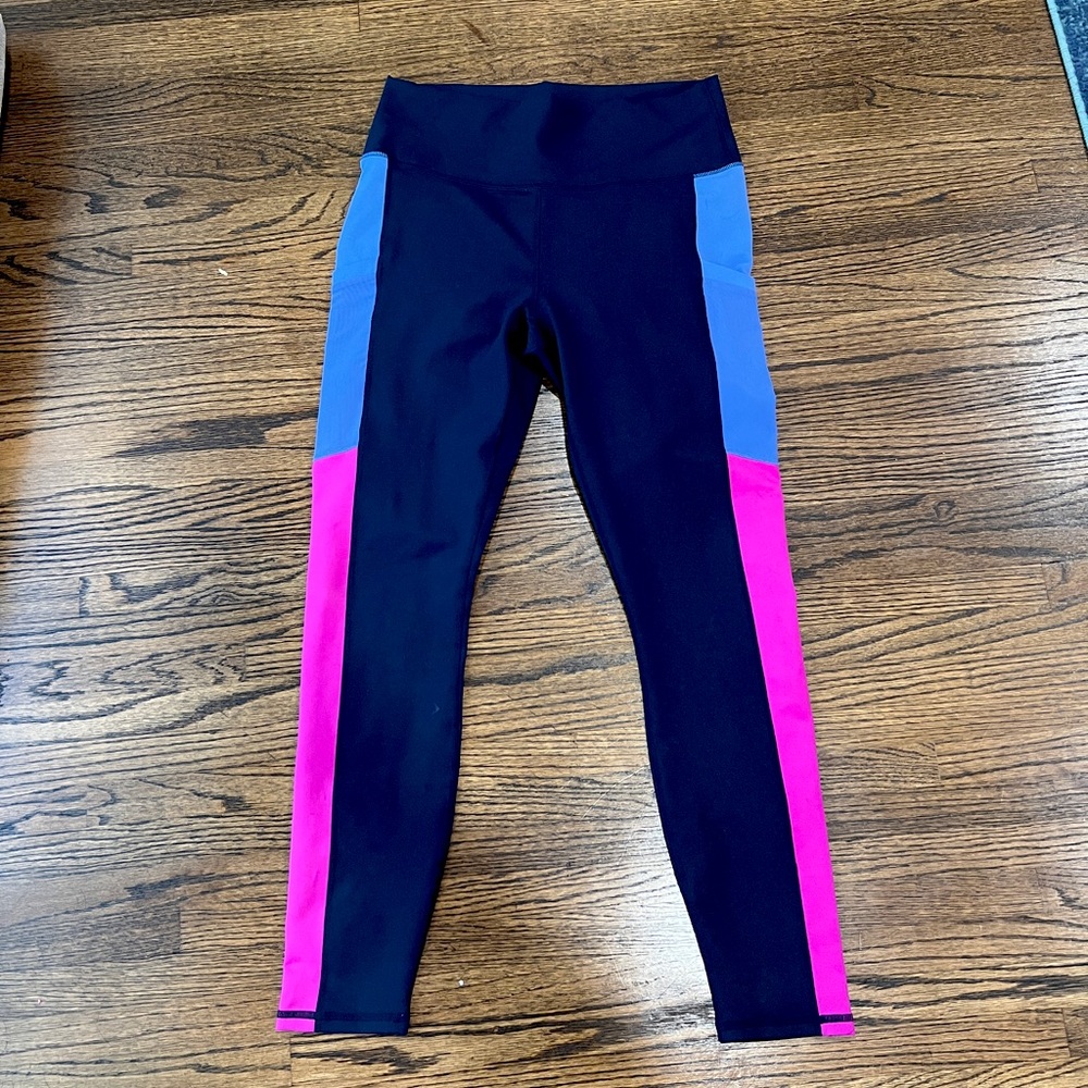 Fabletics Mila High-Waisted Pocket Legging